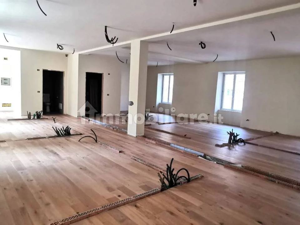 Appartamento nuovo in centro, Asti, Centro: foto 2 di 4