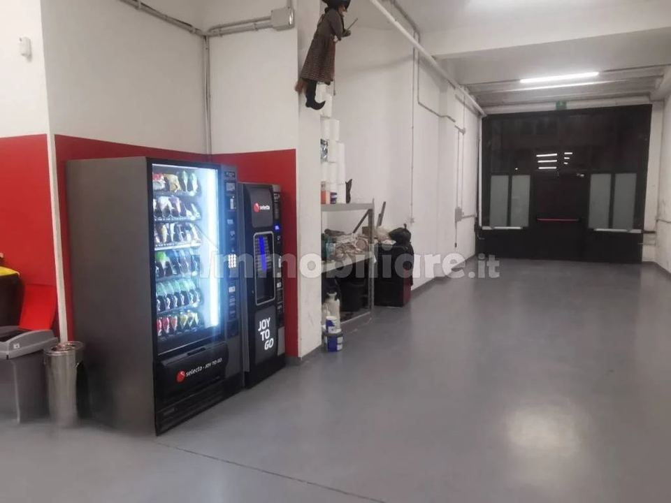 Capannone ristrutturato in città, Asti, Corso Gramsci: foto 4 di 4