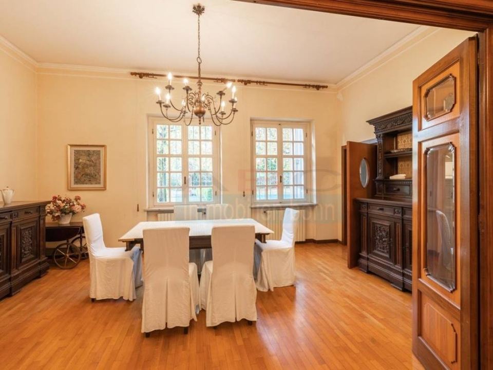 Villa d'inizio Novecento con piscina, Asti, Vallarone: foto 4 di 4